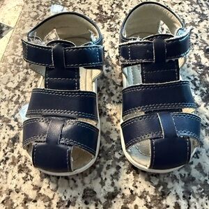 See Kai Run Jude leather fisherman sandals navy blue